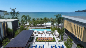 芭東福朋喜來(lái)登海灘度假酒店